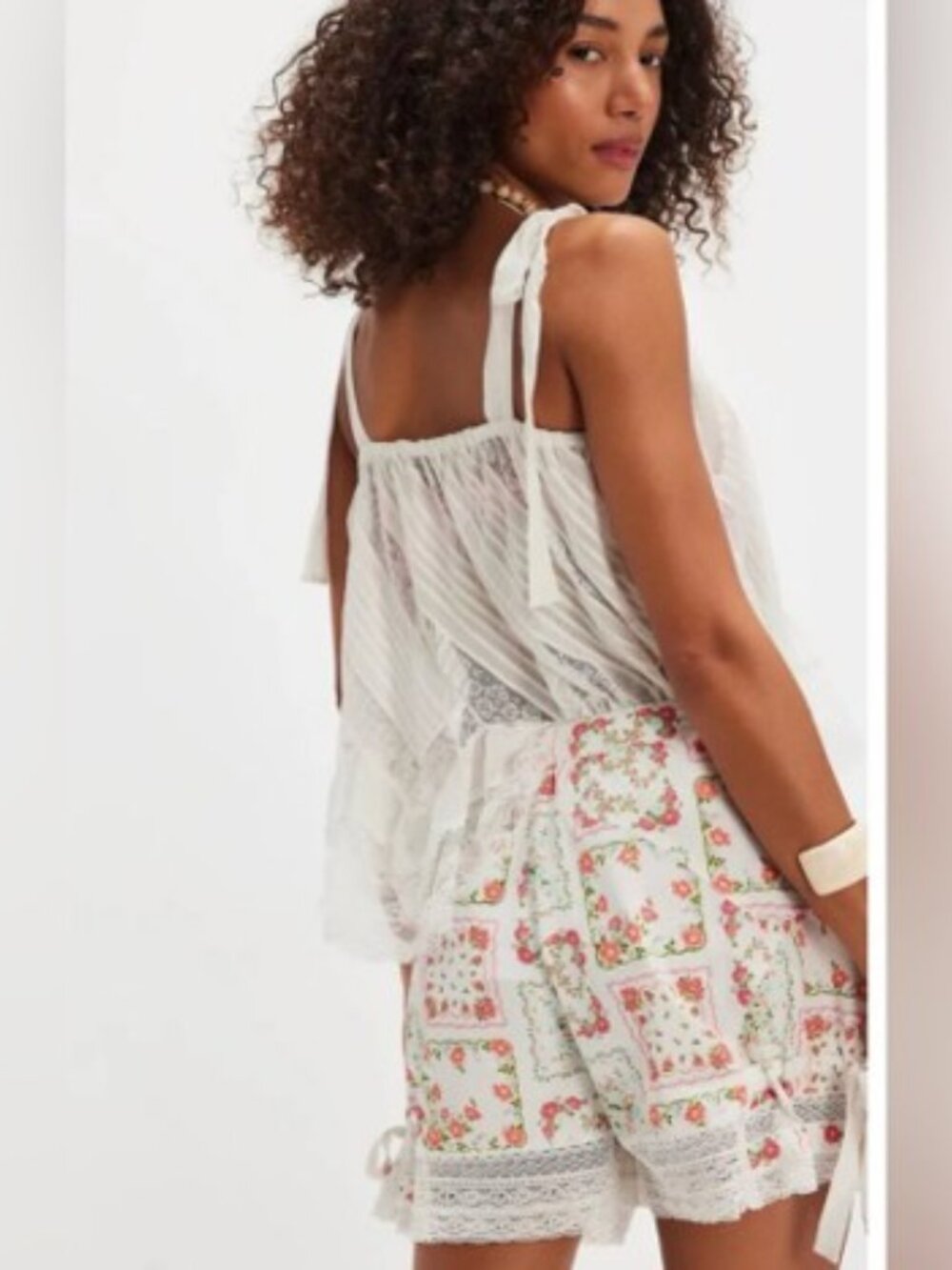 FREE PEOPLE Blooming Lace Shorts Floral Pattern Size 2 NWT - Picture 3 of 11
